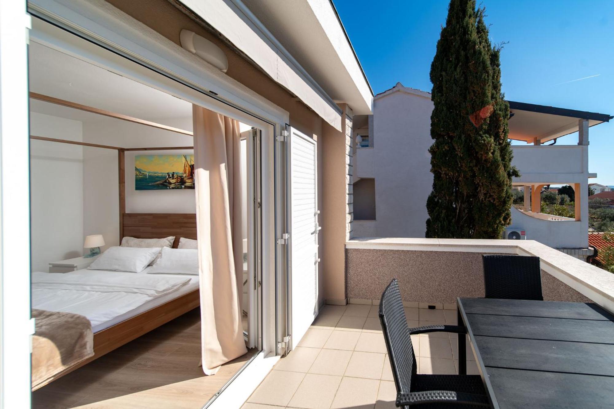 Apartments Casa Barbara Rab Town Exterior foto