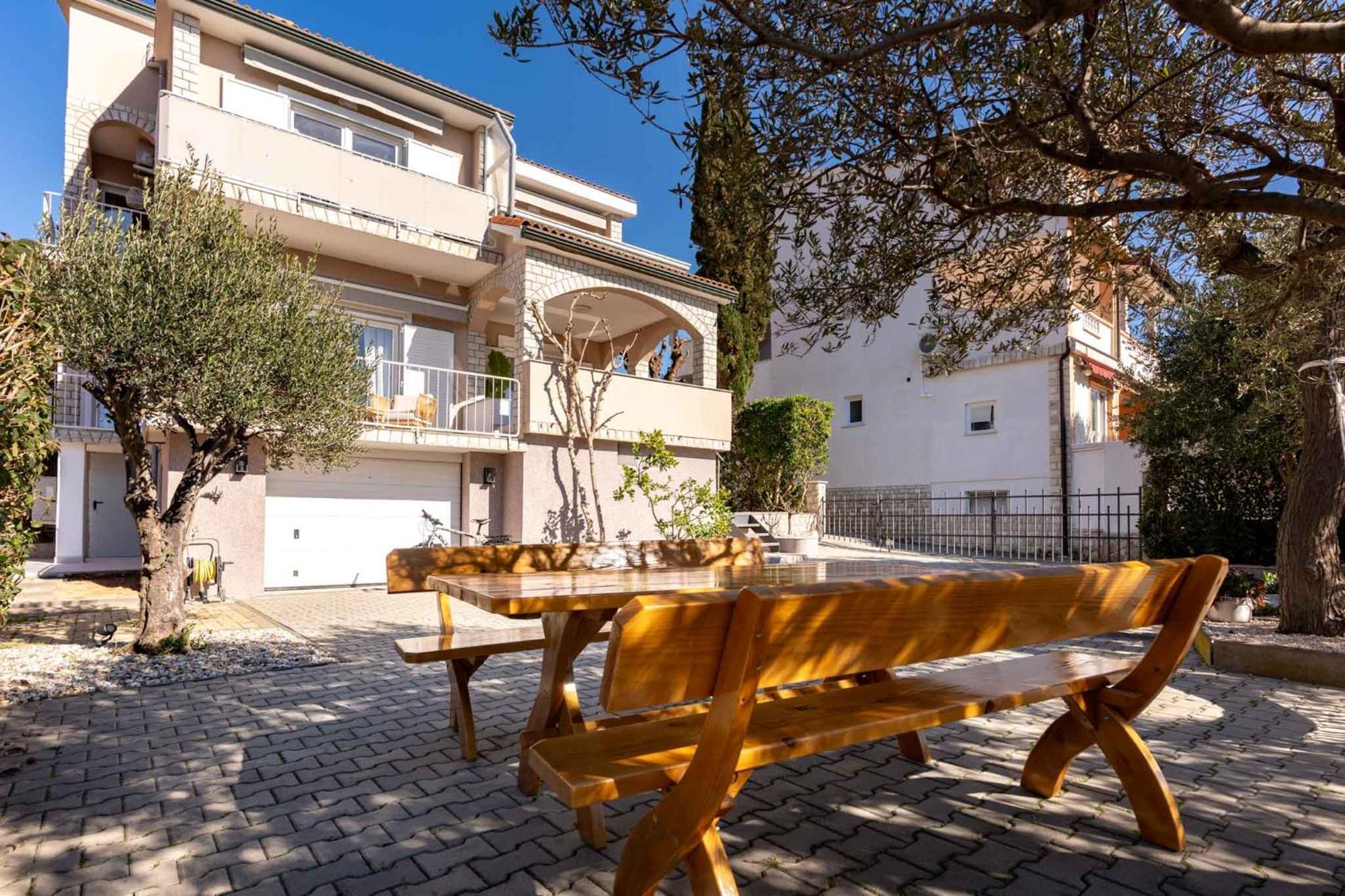 Apartments Casa Barbara Rab Town Exterior foto